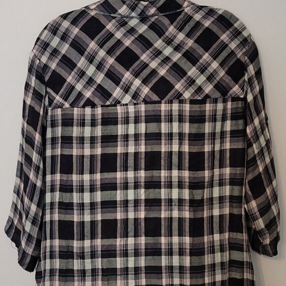COPY - Some days lovin plaid blouse size large - Picture 3 of 9